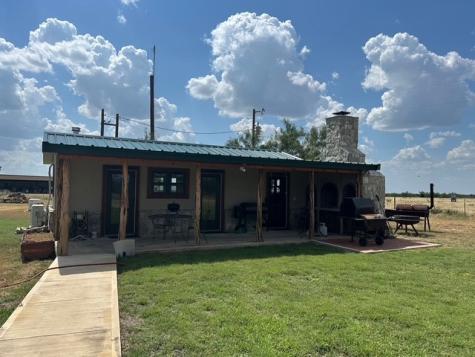 1815 Ranch Road 2597 Sonora TX 76950
