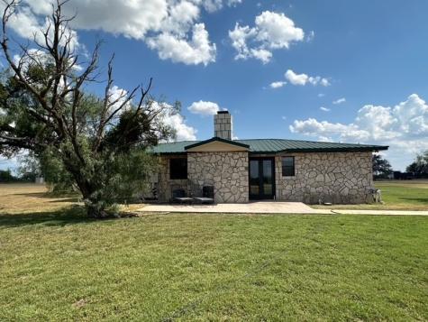 1815 Ranch Road 2597 Sonora TX 76950