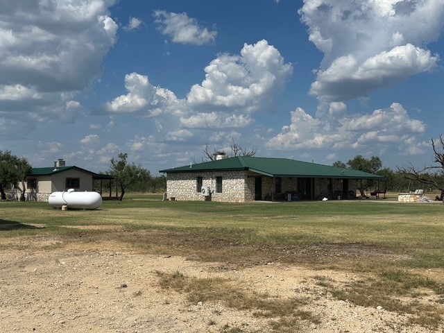 1815 Ranch Road 2597 Sonora TX 76950