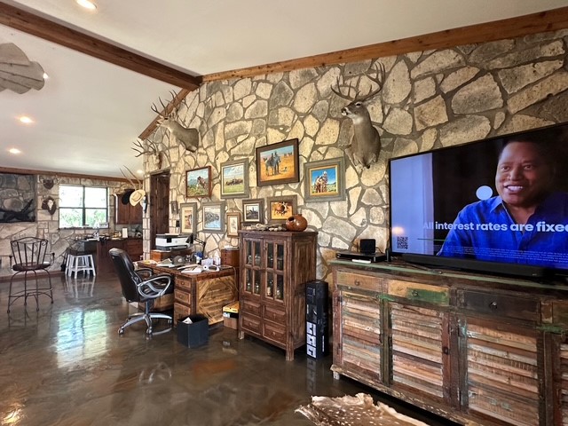 1815 Ranch Road 2597 Sonora TX 76950