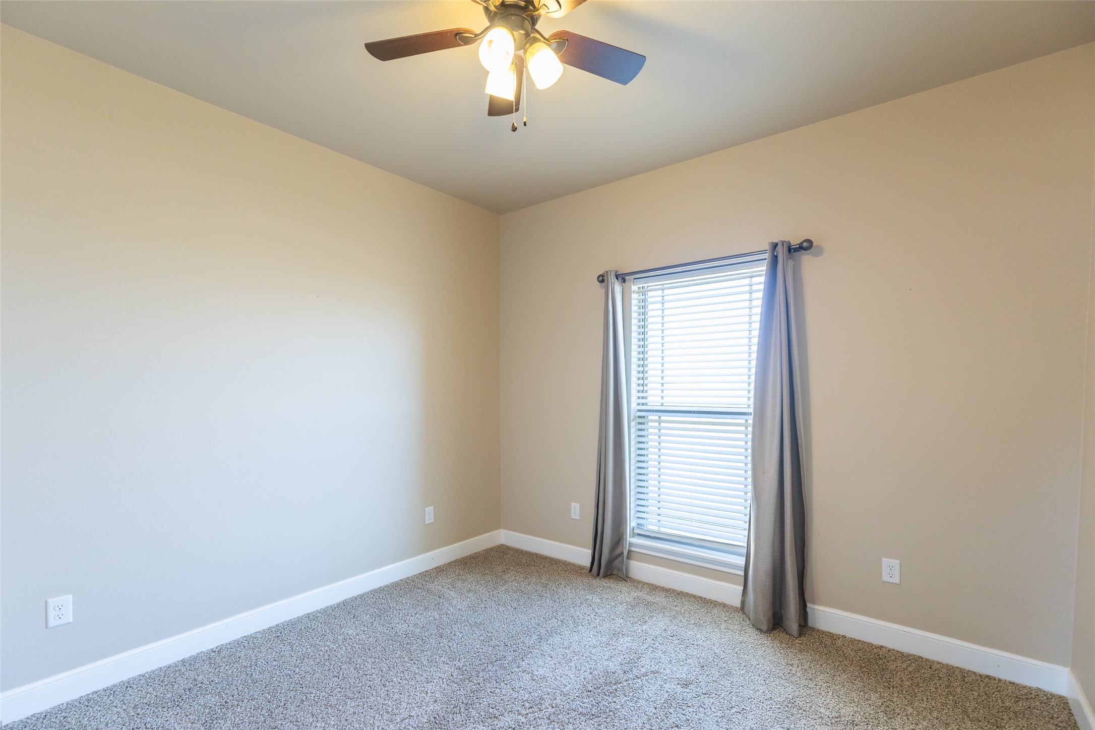 105 Tom Dobbins Drive Roscoe TX 79545