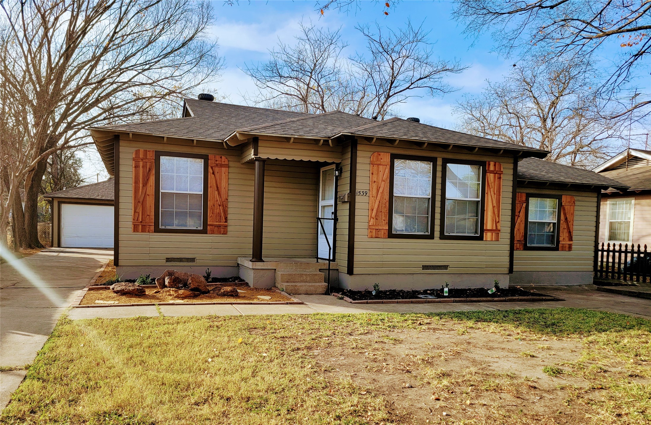 1539 Yucca Drive Dallas TX 75217
