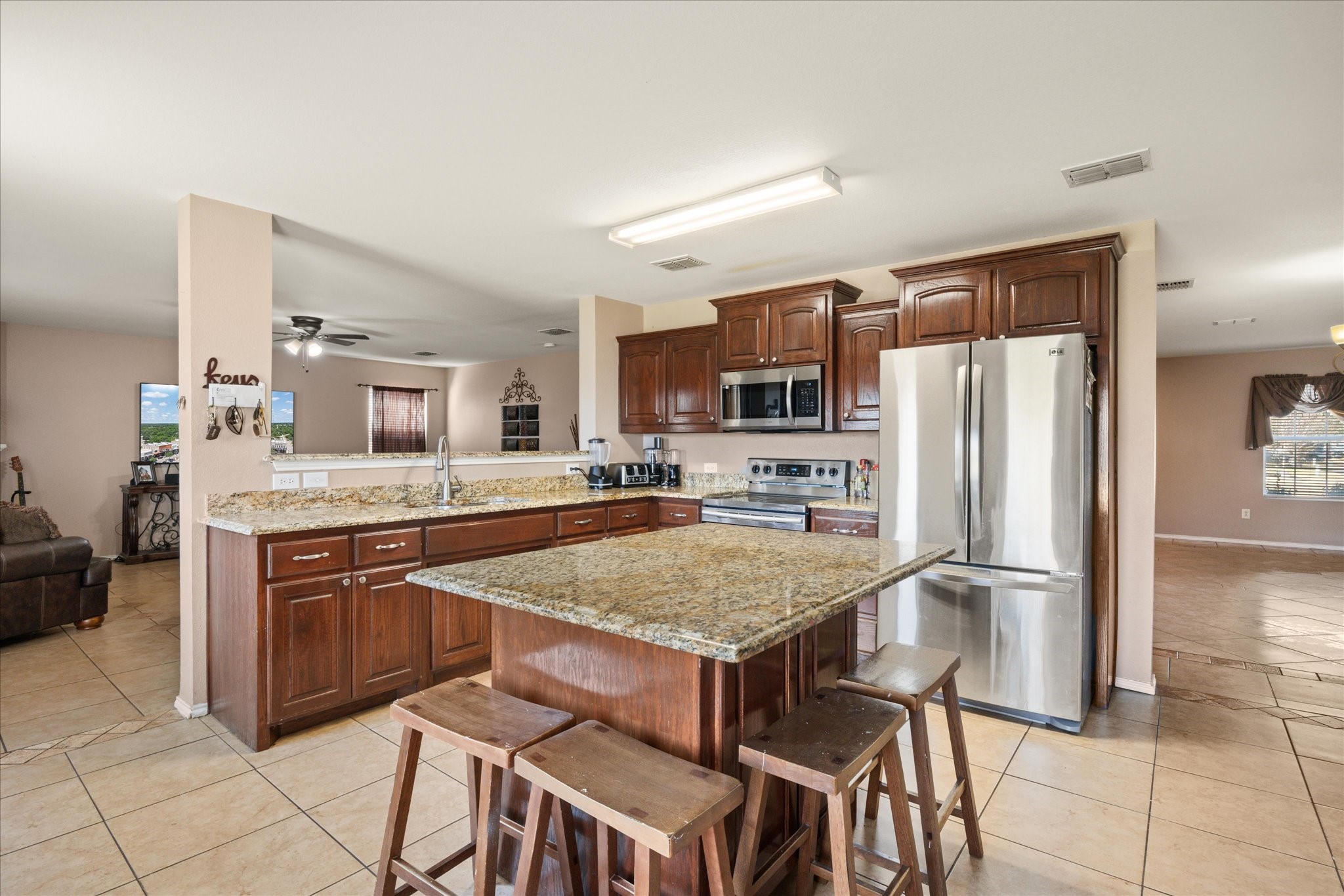 941 Honey Locust Lane Crowley TX 76036