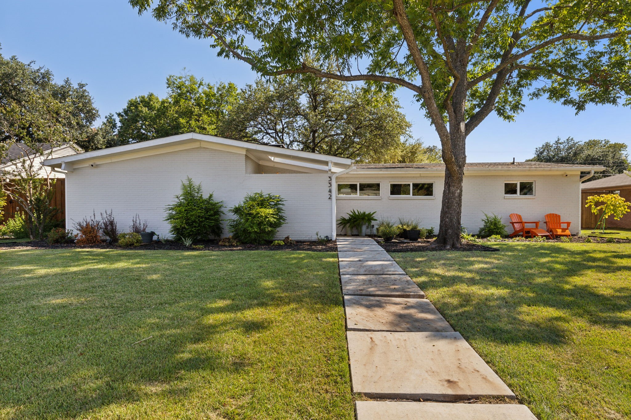 3342 Norcross Lane Dallas TX 75229