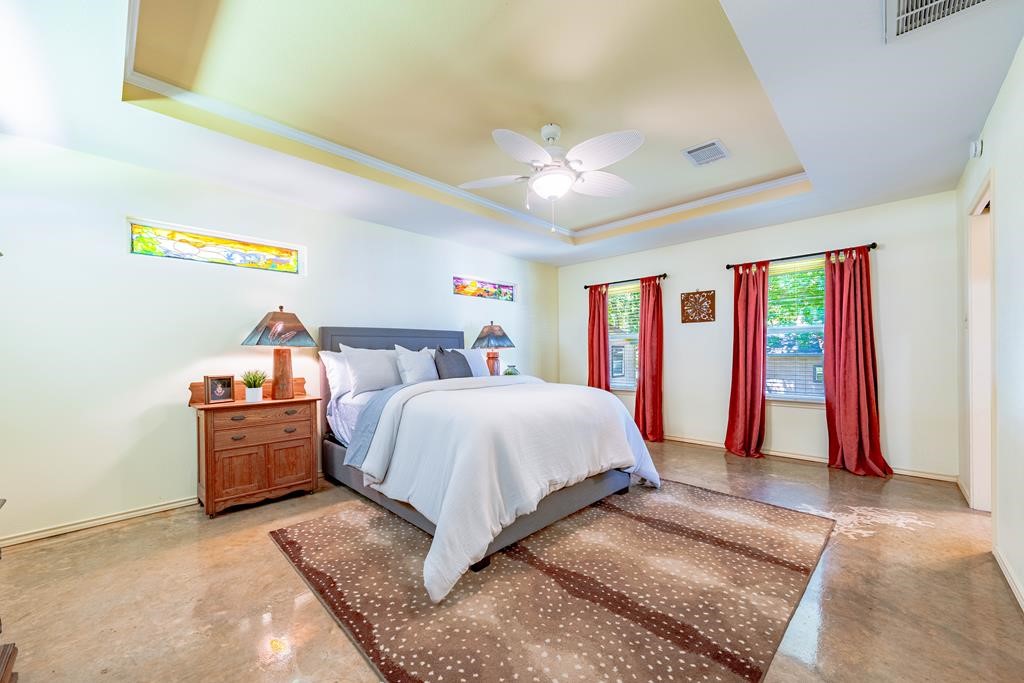 152 Pin Oak Mabank TX 75156