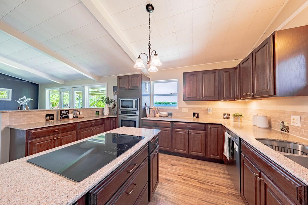 152 Pin Oak Mabank TX 75156