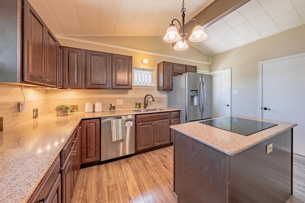 152 Pin Oak Mabank TX 75156