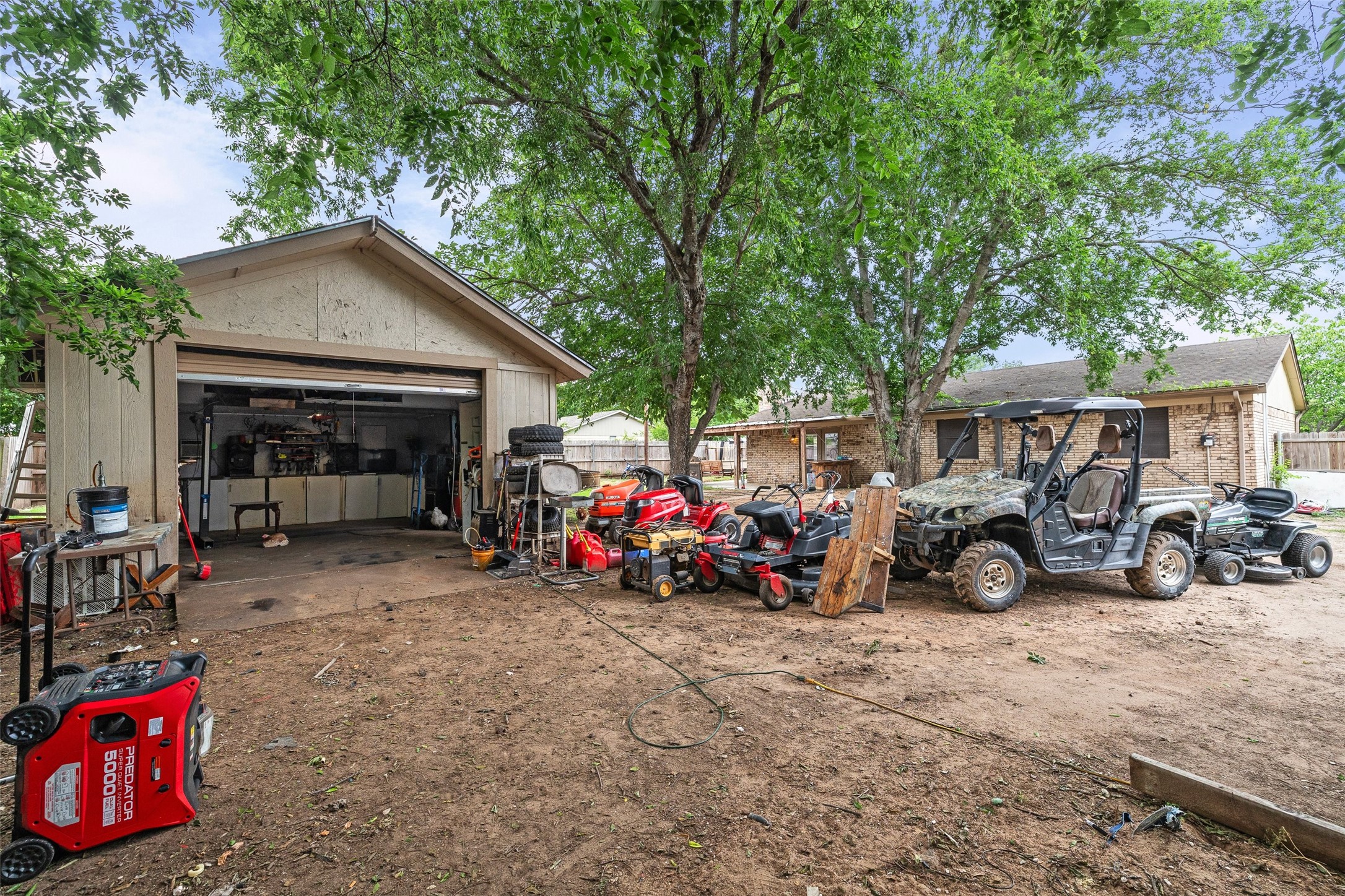 2015 Roberts Drive Granbury TX 76048