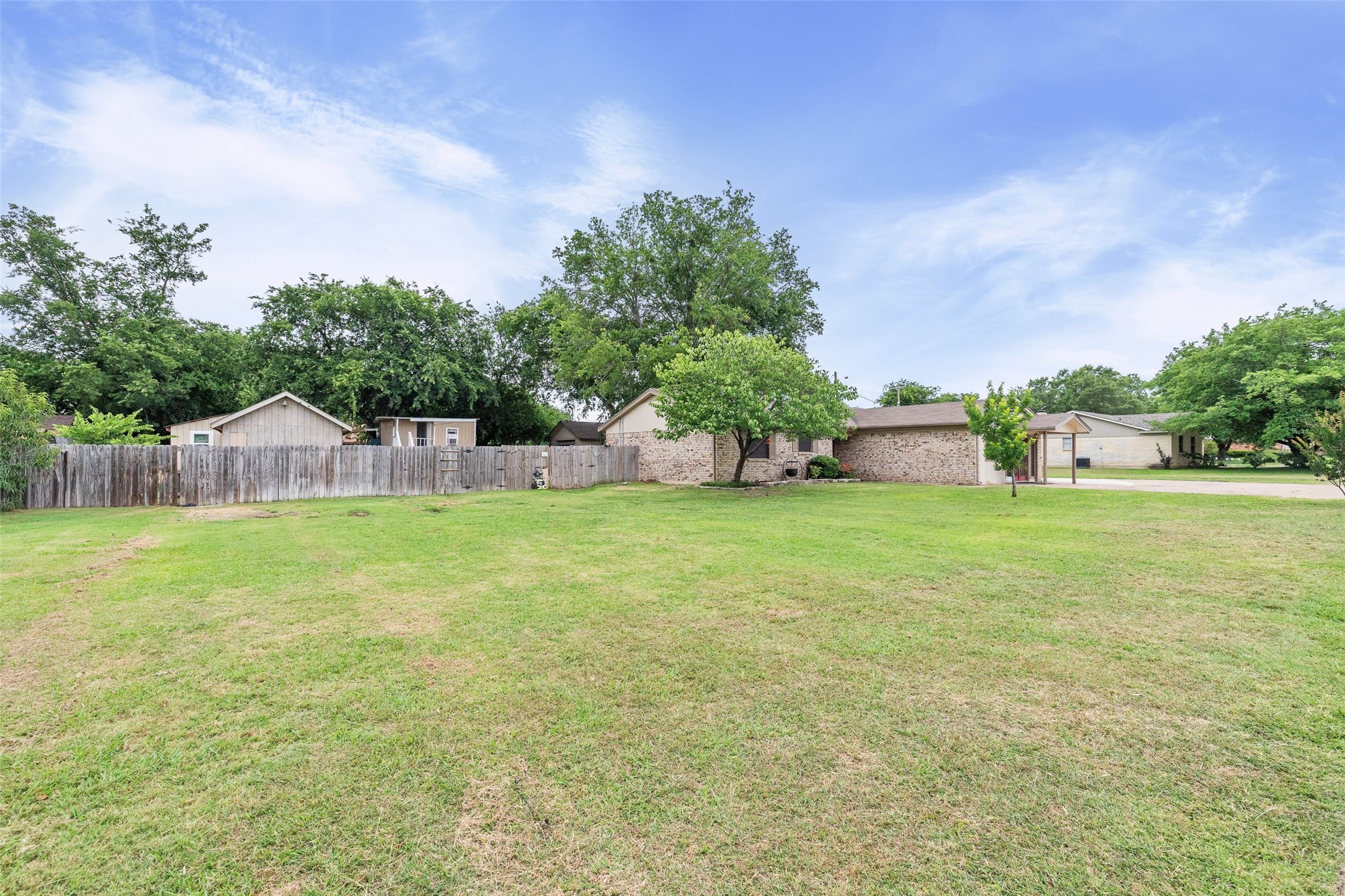 2015 Roberts Drive Granbury TX 76048