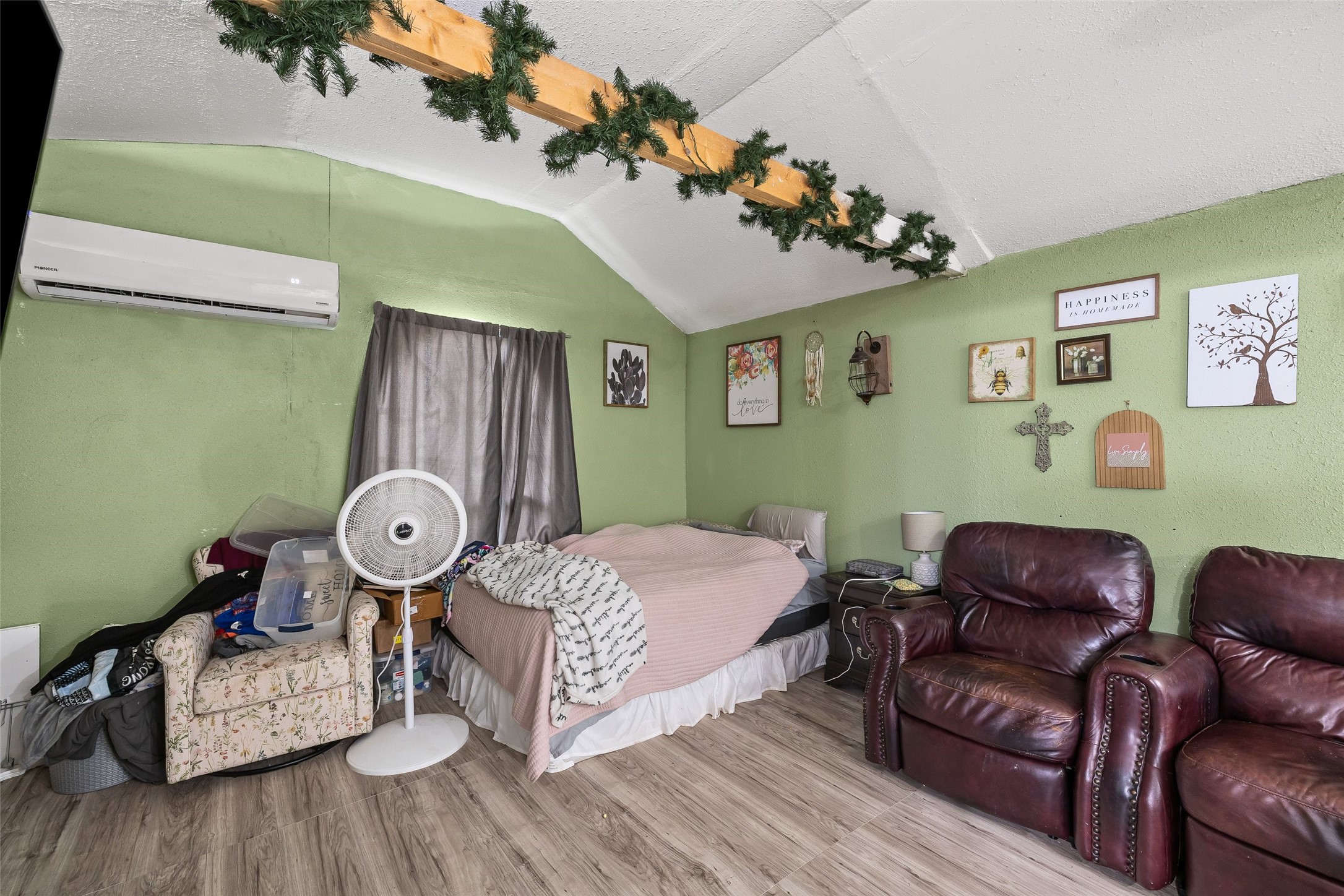 2015 Roberts Drive Granbury TX 76048
