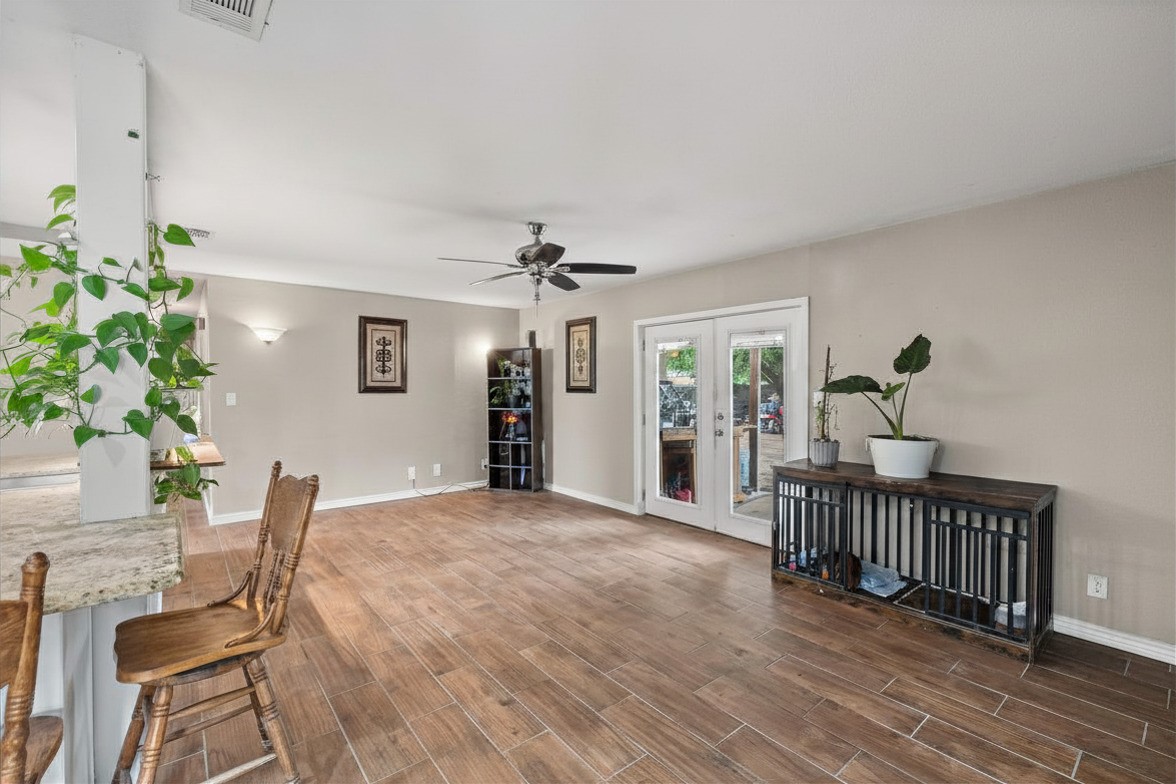 2015 Roberts Drive Granbury TX 76048