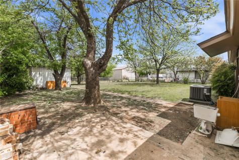 900 W 2nd Street Coleman TX 76834