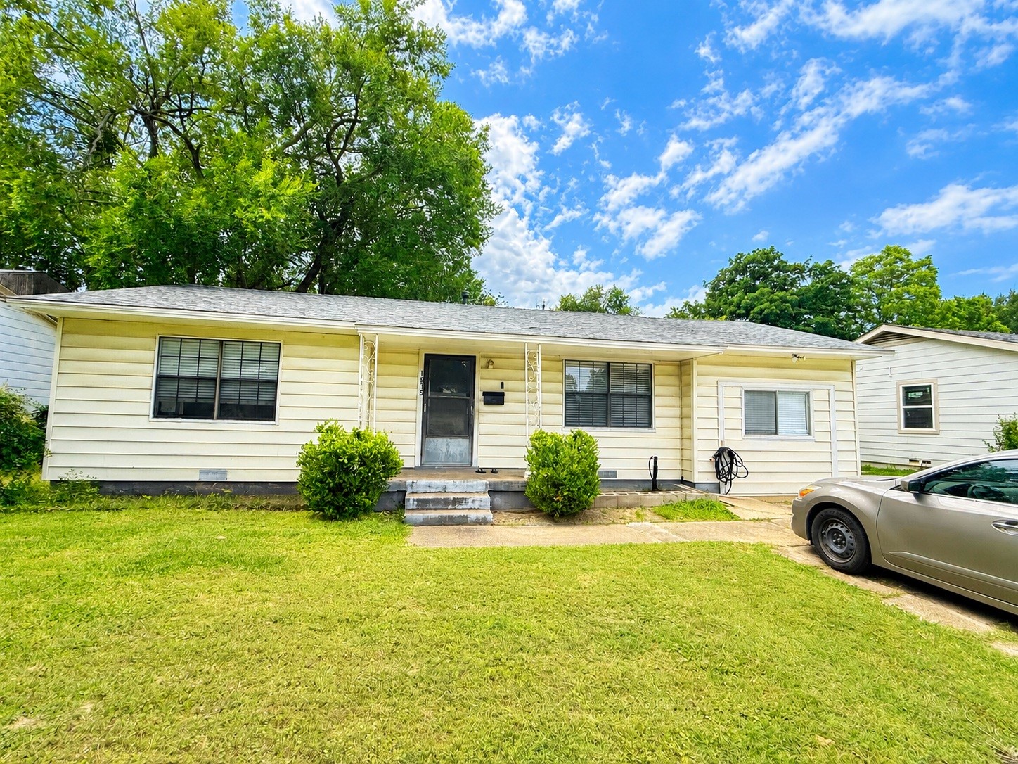 1915 English Street Irving TX 75061