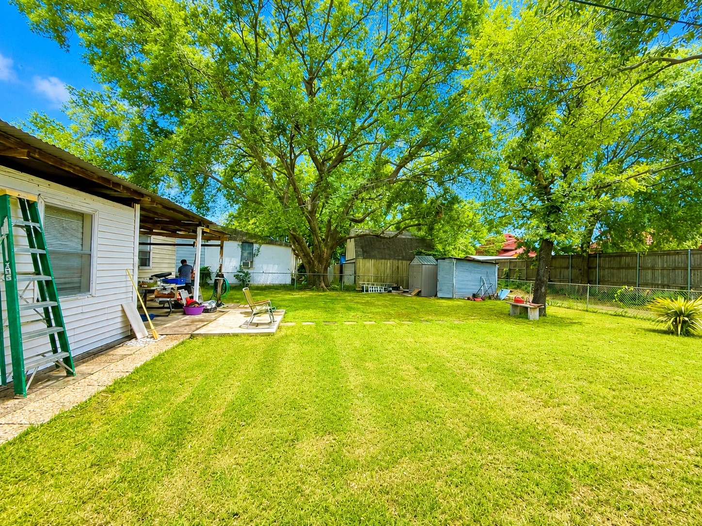 1915 English Street Irving TX 75061