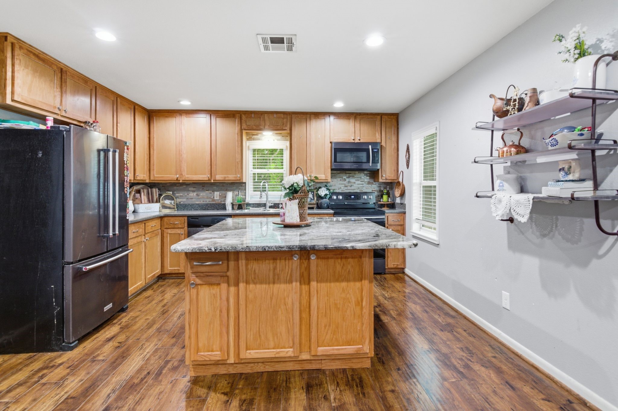 162 Irving Drive Whitney TX 76692