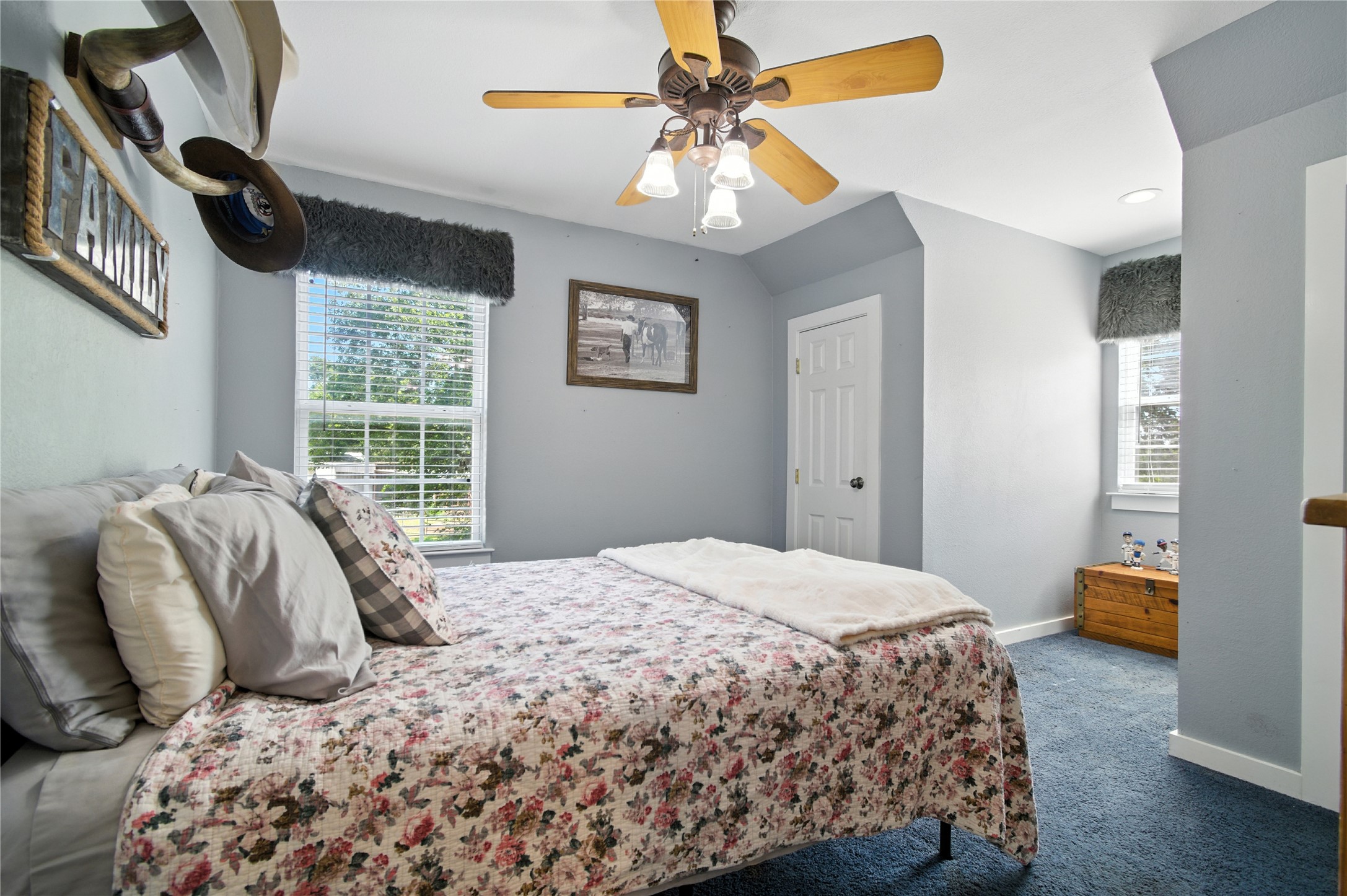 425 Cartwright Drive Benbrook TX 76126