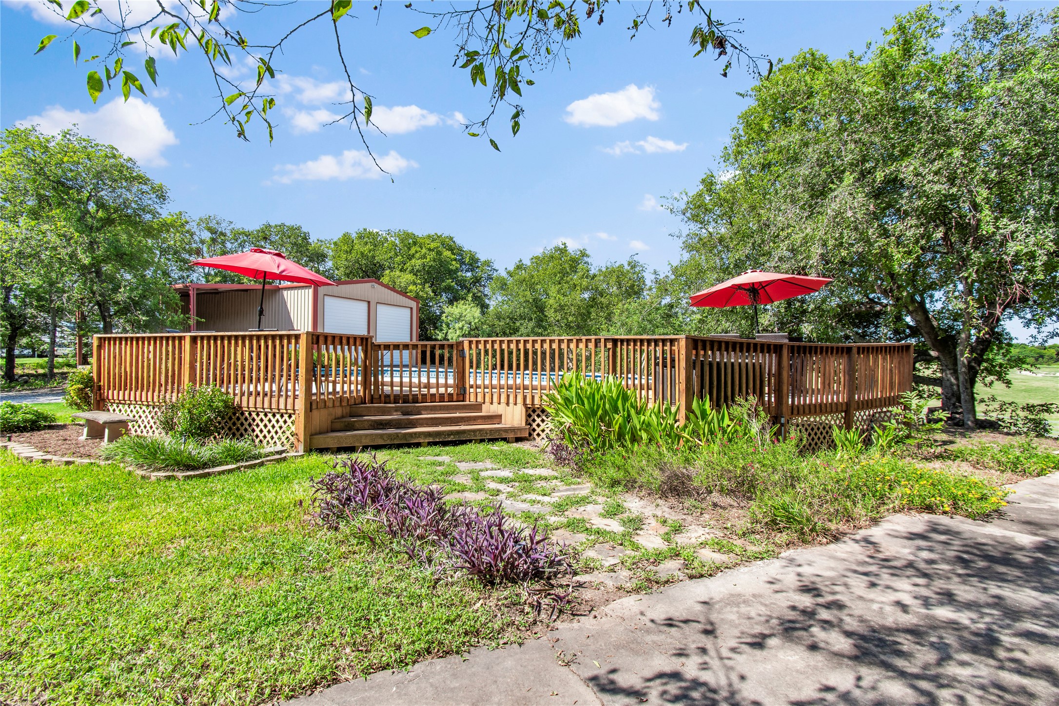 425 Cartwright Drive Benbrook TX 76126