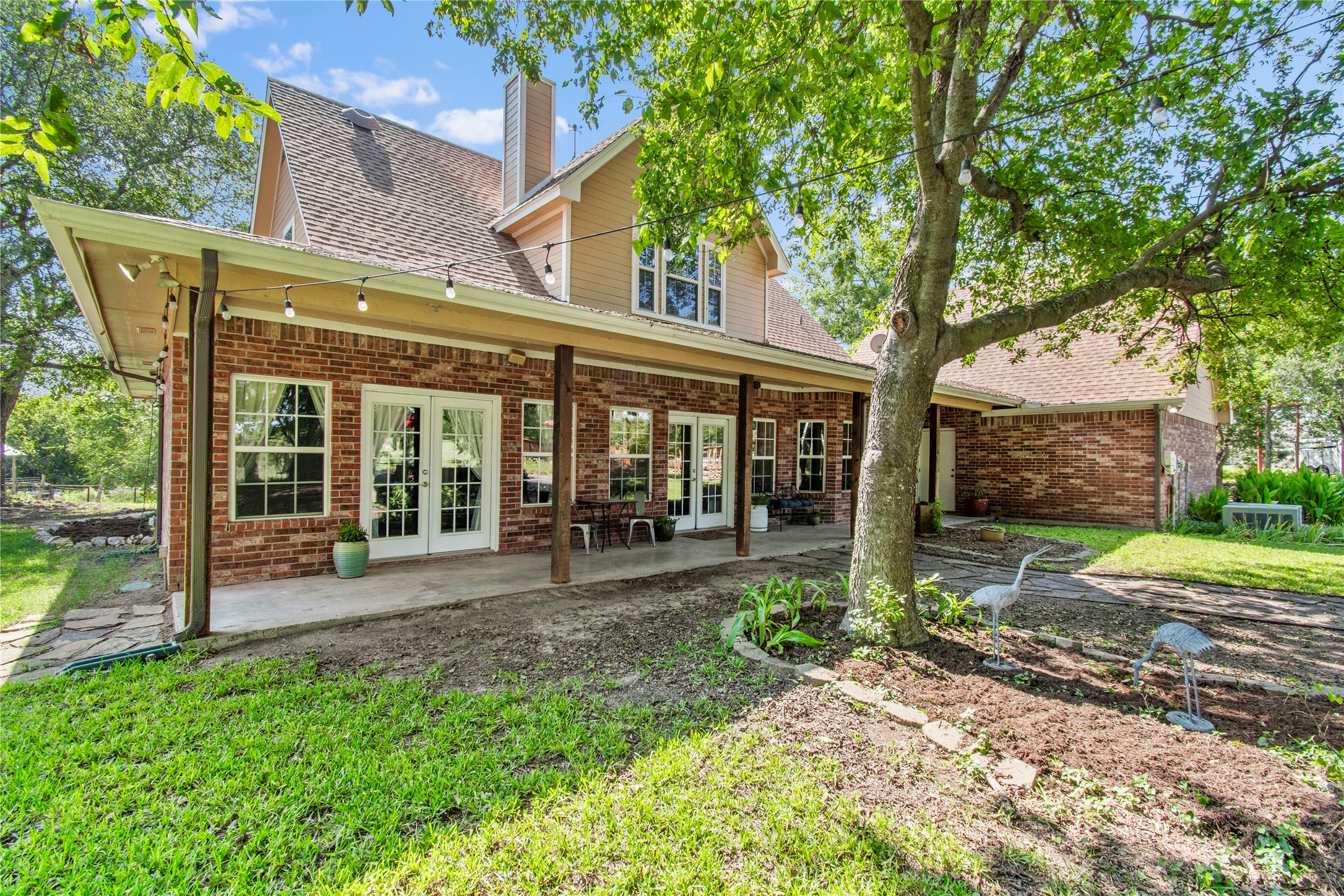 425 Cartwright Drive Benbrook TX 76126