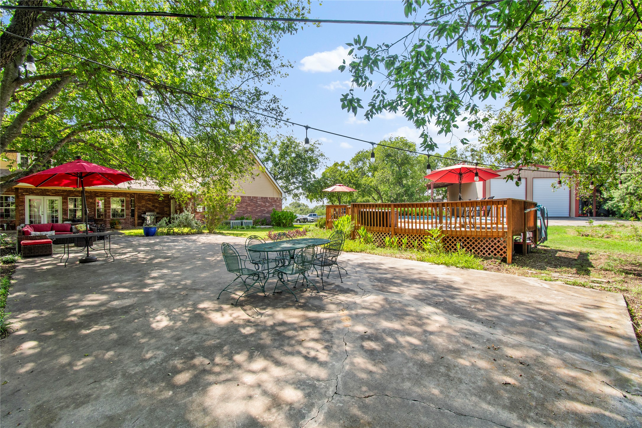425 Cartwright Drive Benbrook TX 76126