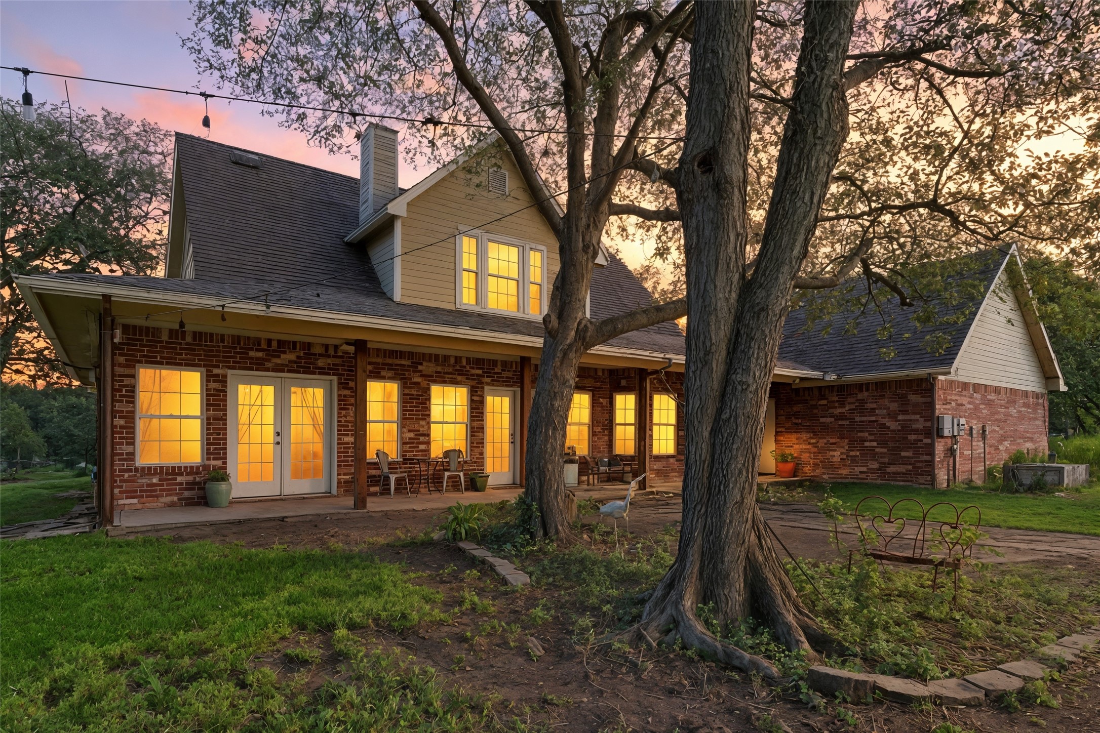 425 Cartwright Drive Benbrook TX 76126