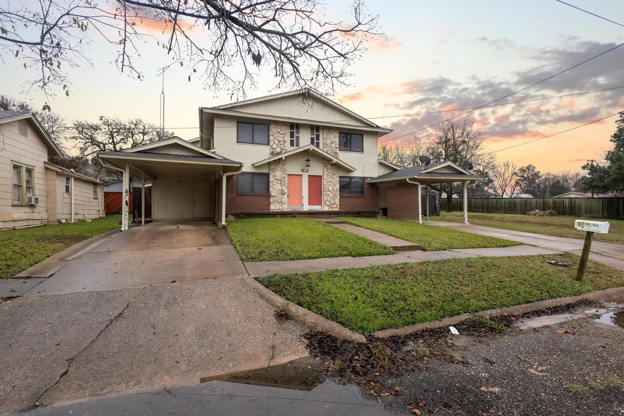202 S Santa Fe Street Wolfe City TX 75496