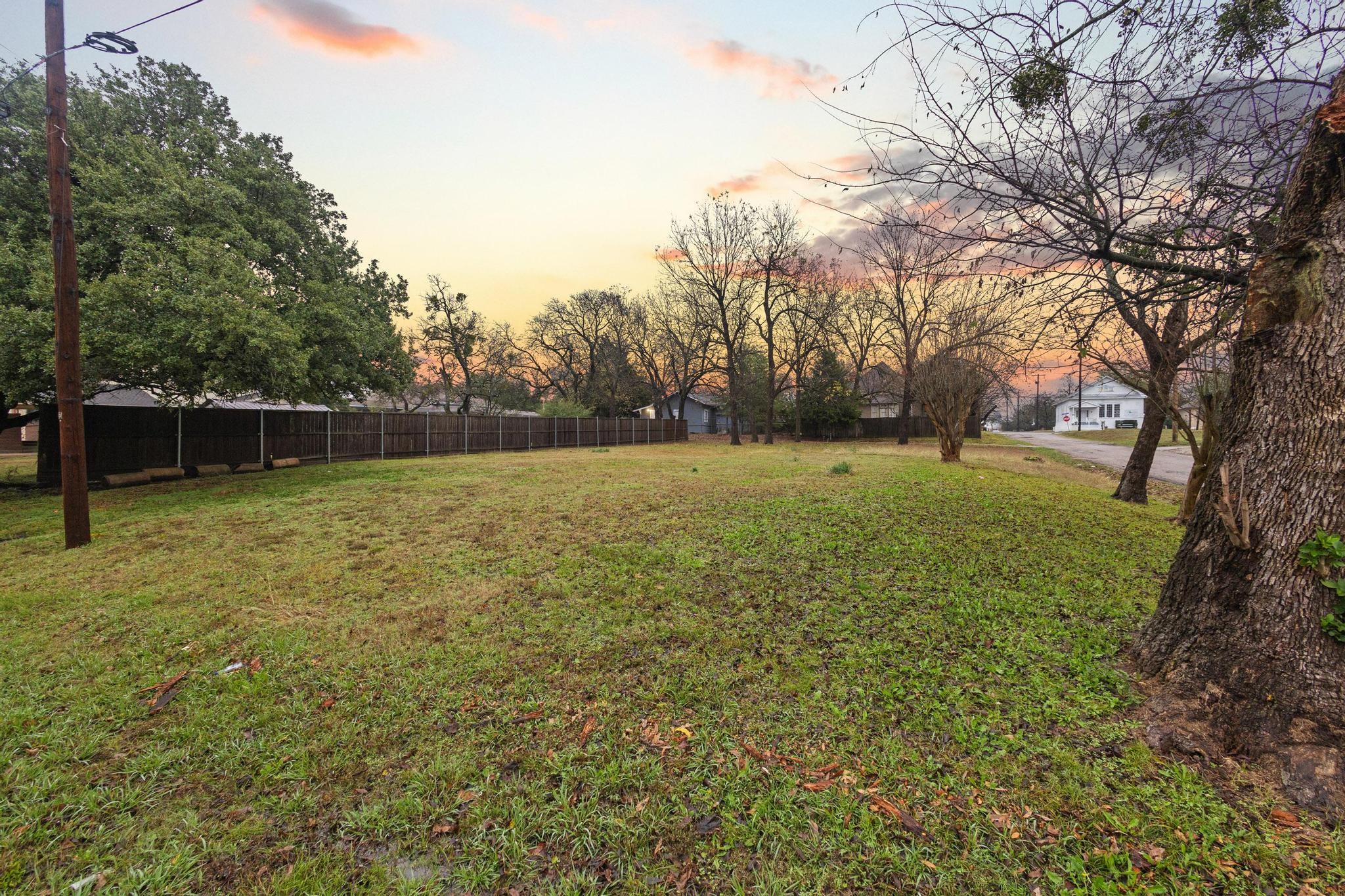 202 S Santa Fe Street Wolfe City TX 75496