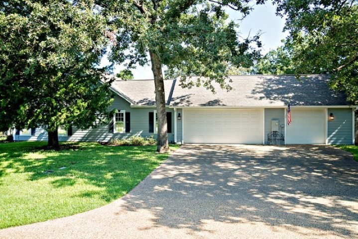 3699 Sabine Street Athens TX 75752
