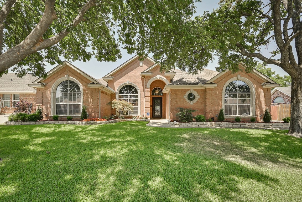 7703 Summer Glen Drive Arlington TX 76001