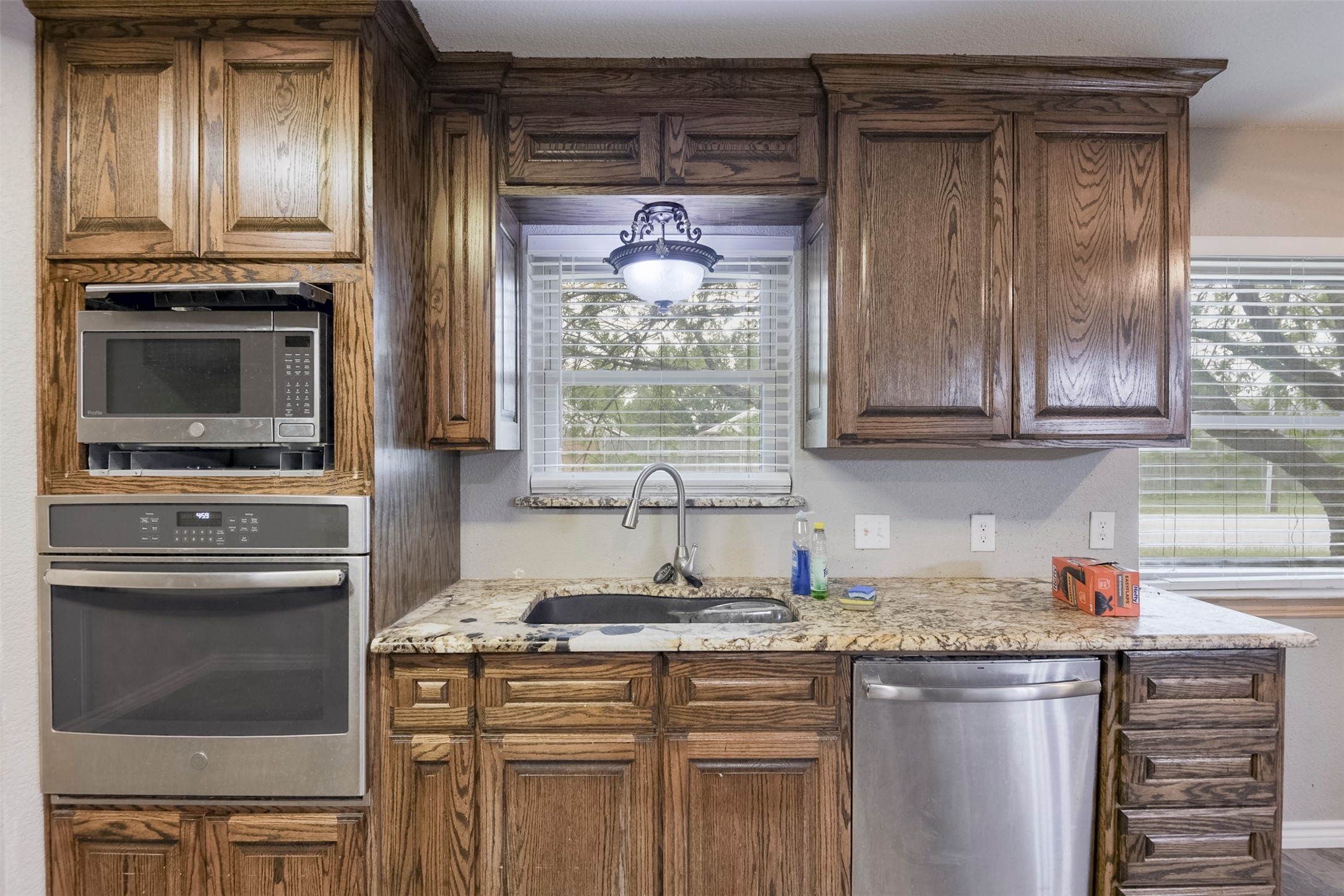 101 Vanderbilt Lane Waxahachie TX 75165