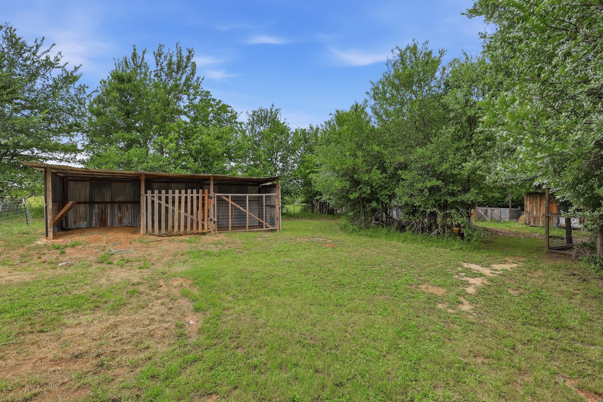 767 E Barry Street Reno TX 76020