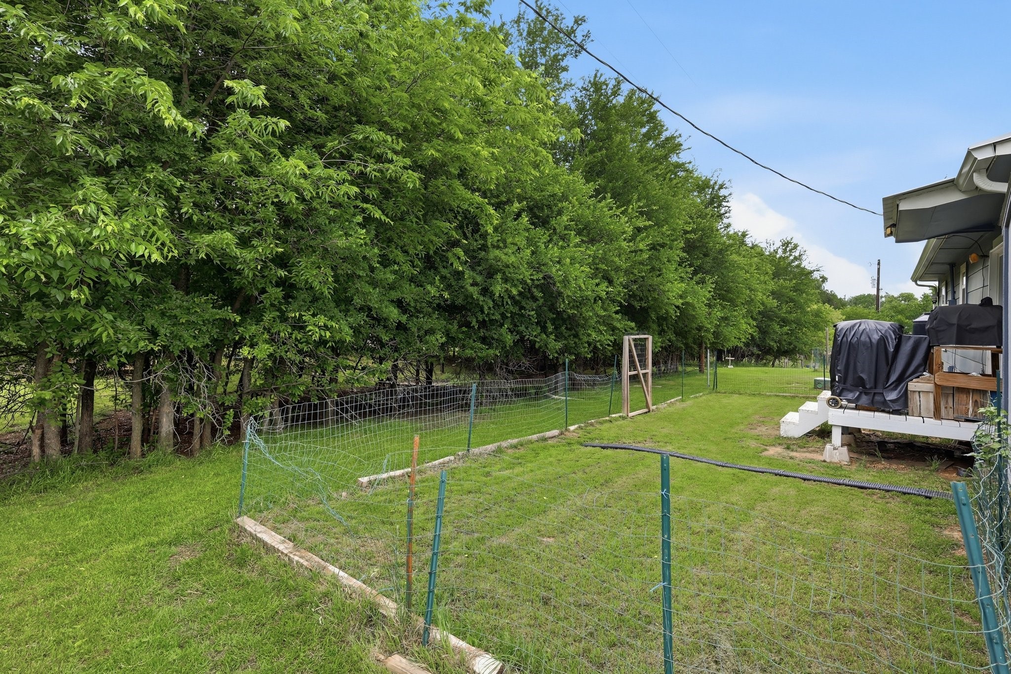 767 E Barry Street Reno TX 76020