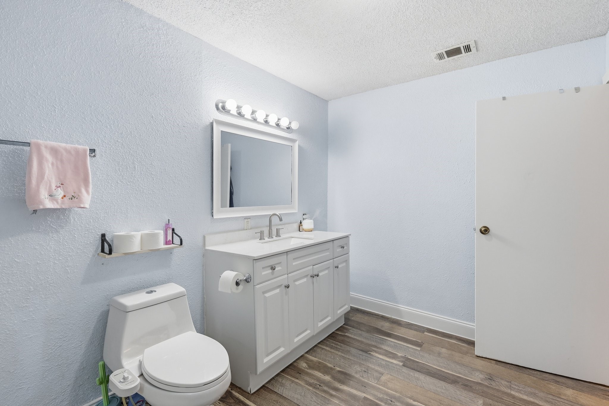 767 E Barry Street Reno TX 76020