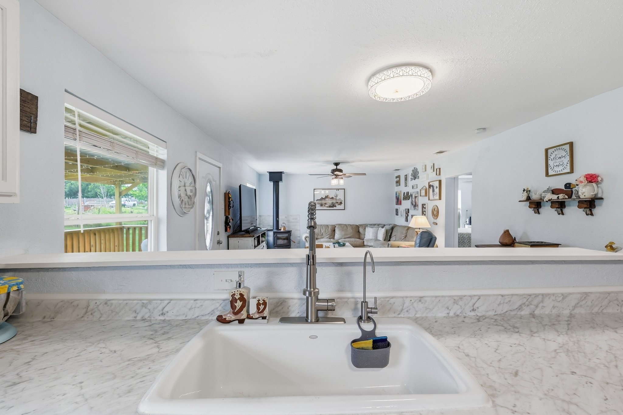 767 E Barry Street Reno TX 76020