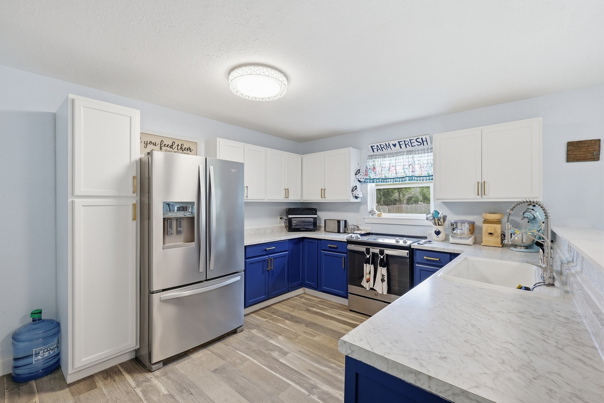 767 E Barry Street Reno TX 76020