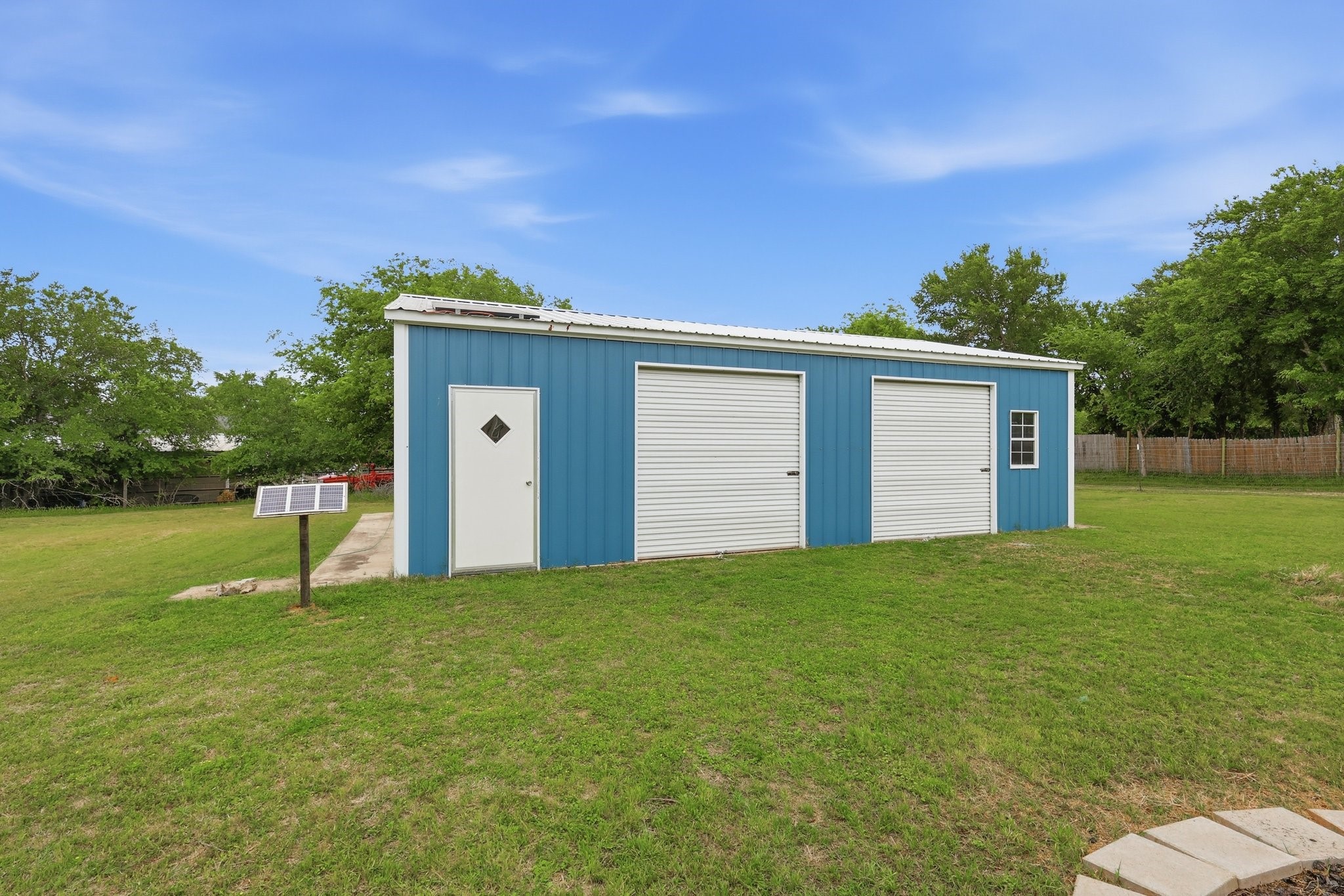 767 E Barry Street Reno TX 76020