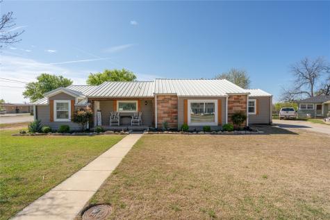 243 W Live Oak Street Jacksboro TX 76458