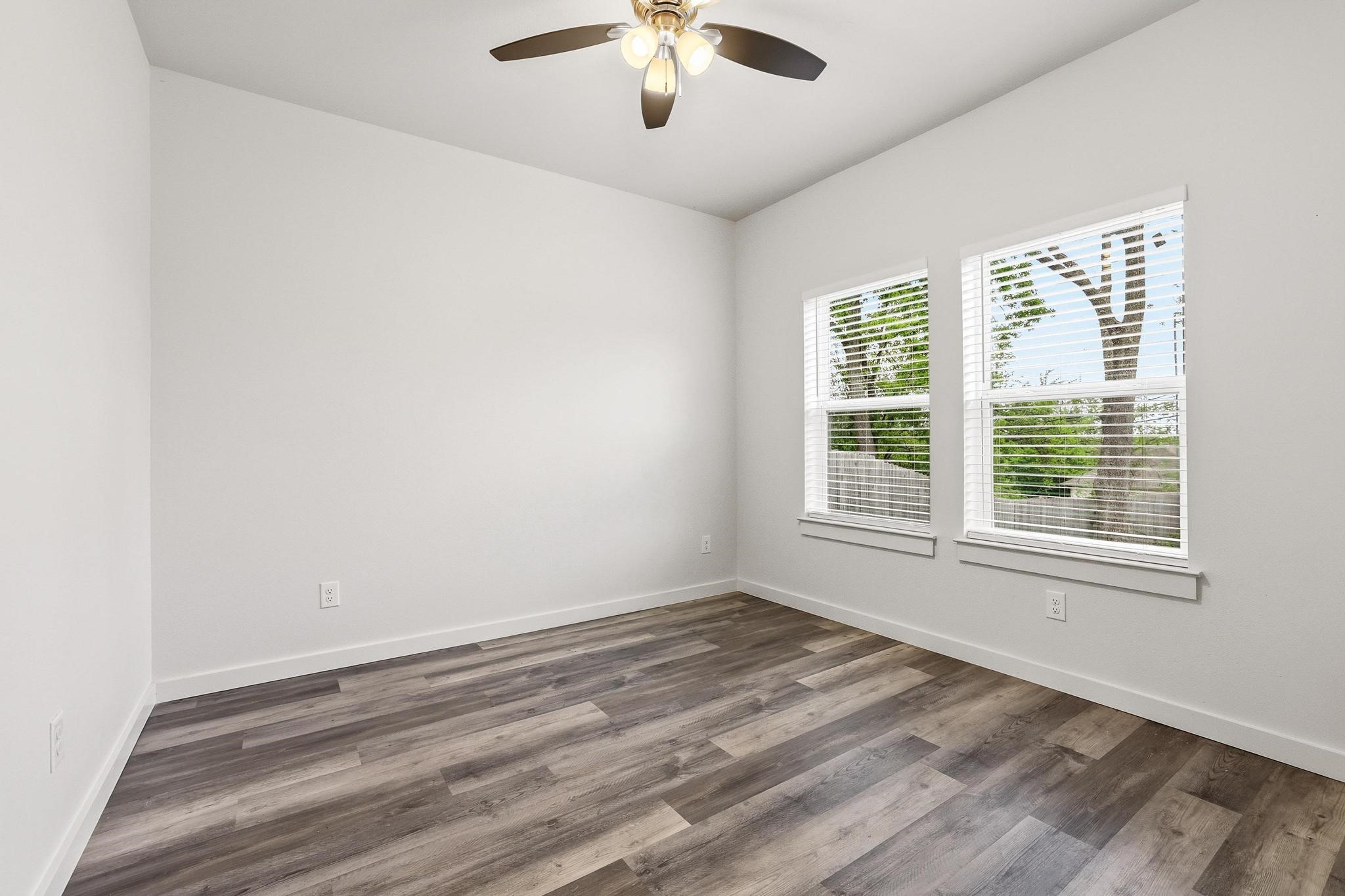 1221 W Johnson Street Denison TX 75020