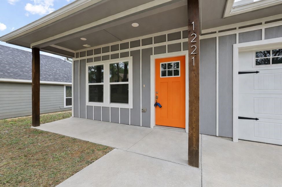 1221 W Johnson Street Denison TX 75020