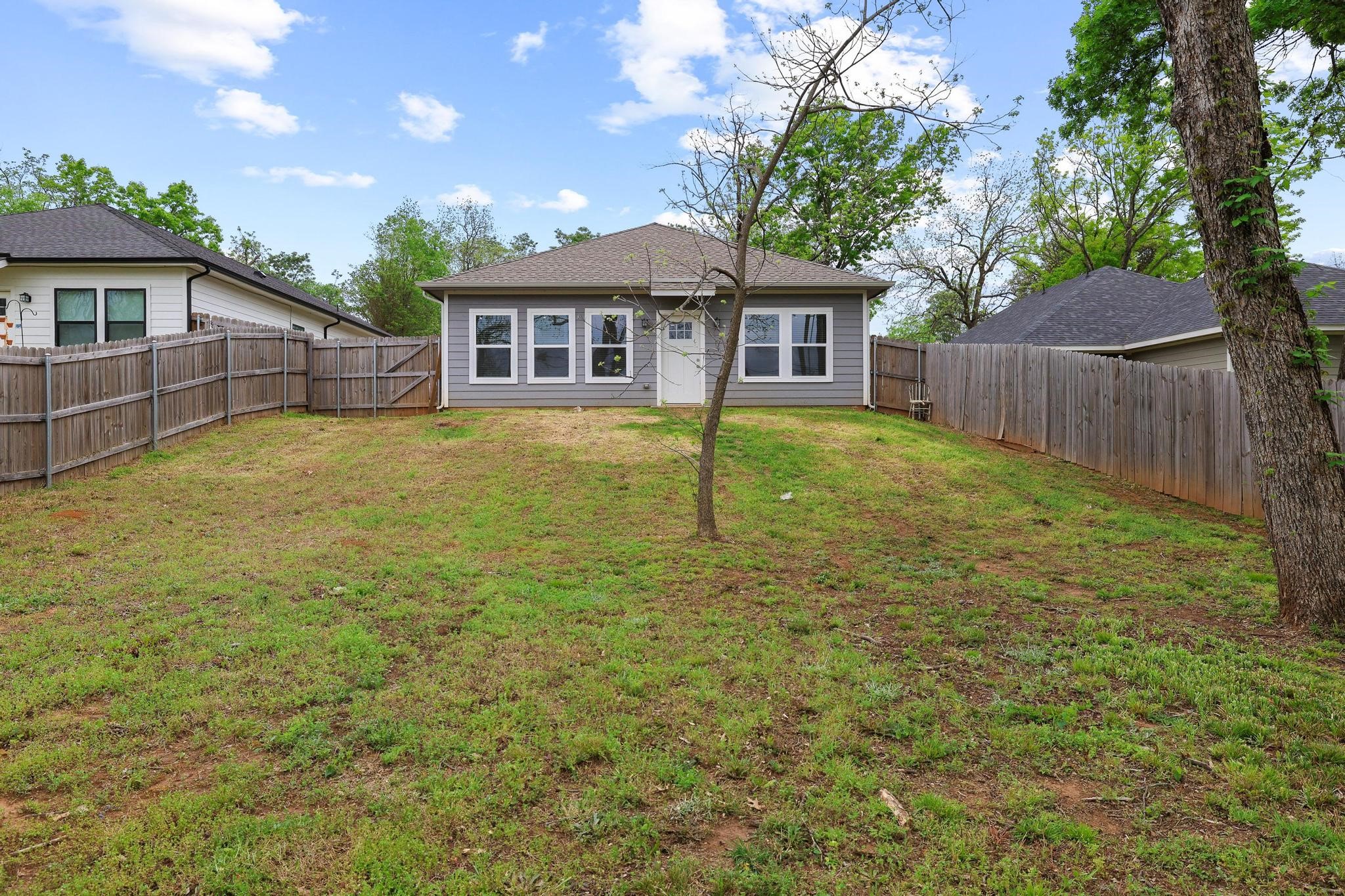 1221 W Johnson Street Denison TX 75020