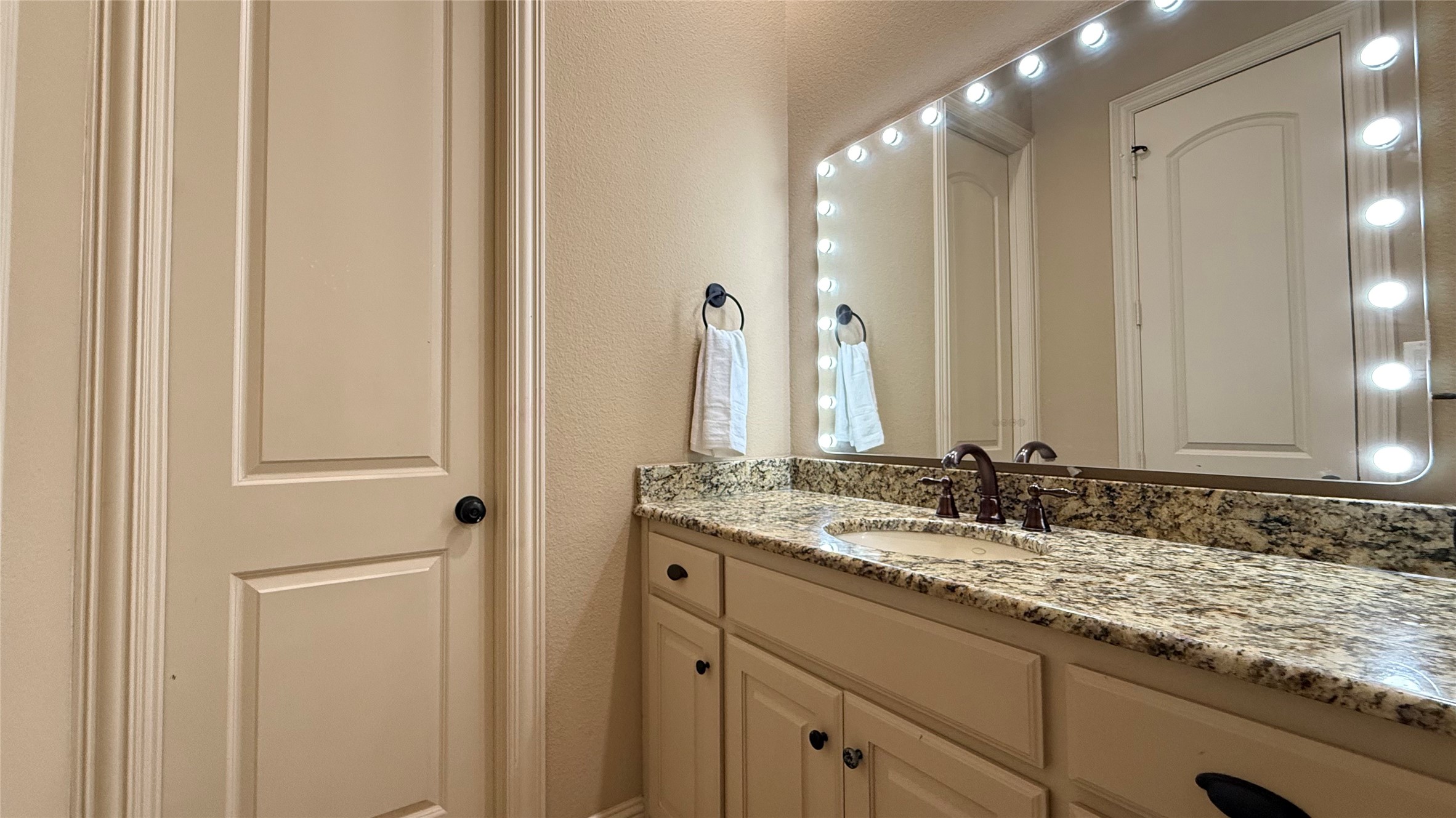 4 Raven Circle Heath TX 75032
