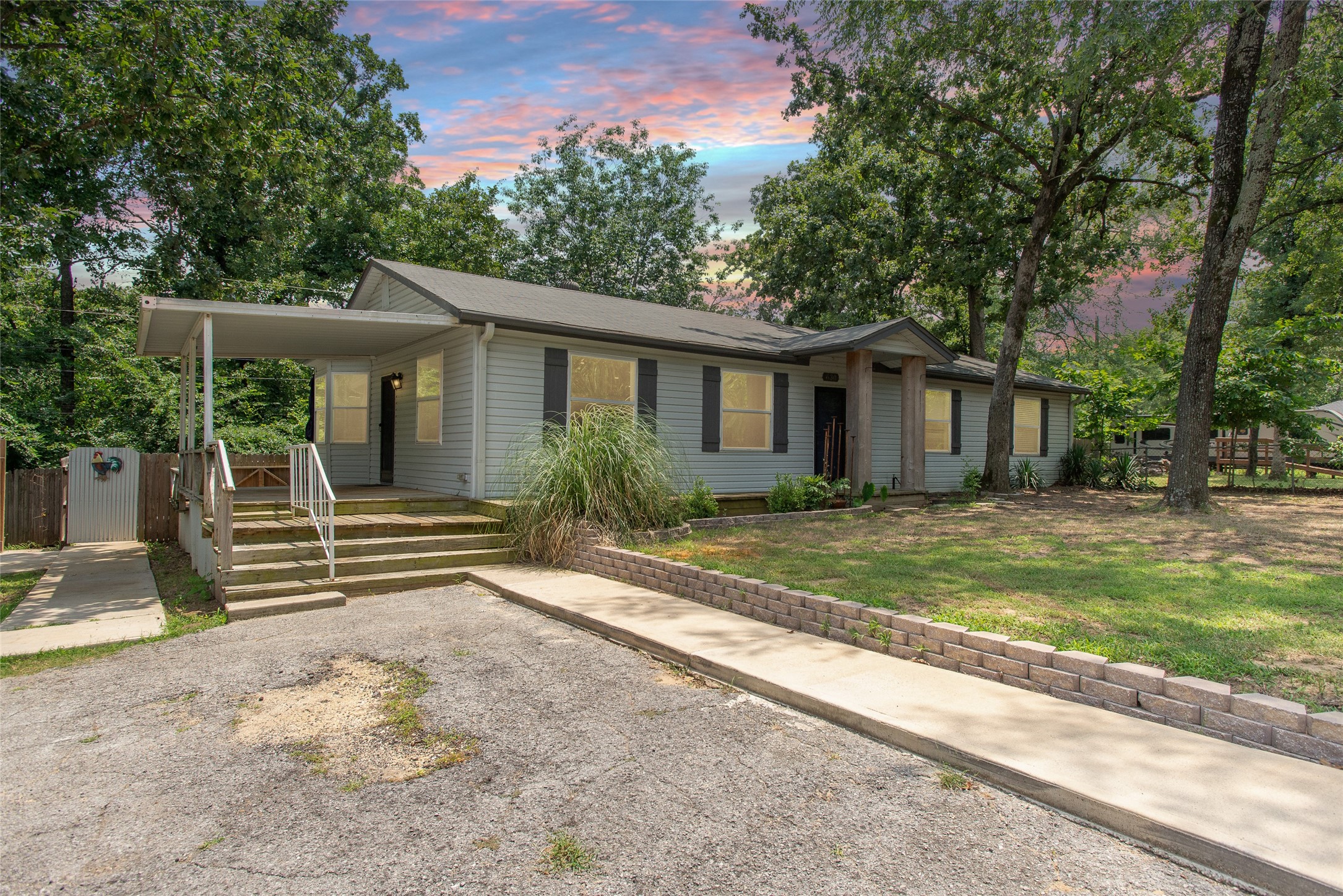 630 Cedarcrest Drive Tool TX 75143