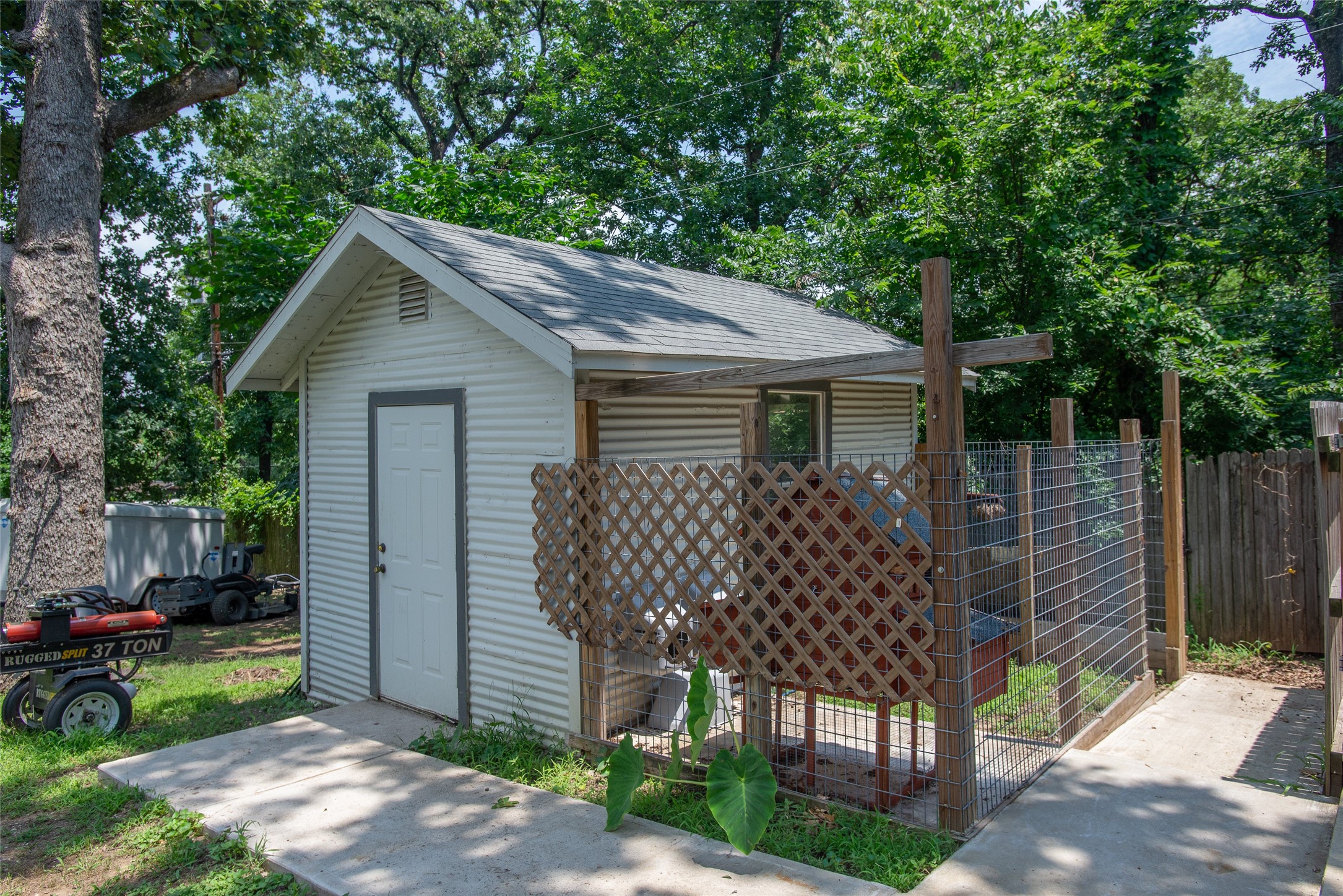 630 Cedarcrest Drive Tool TX 75143