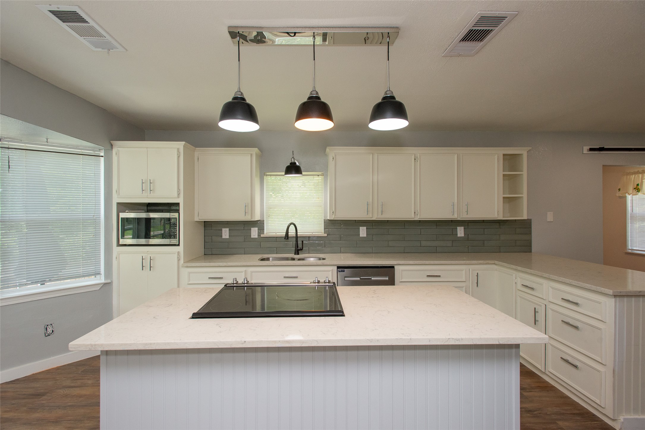 630 Cedarcrest Drive Tool TX 75143