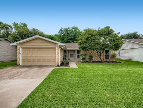 307 W Ash Lane Euless TX 76039