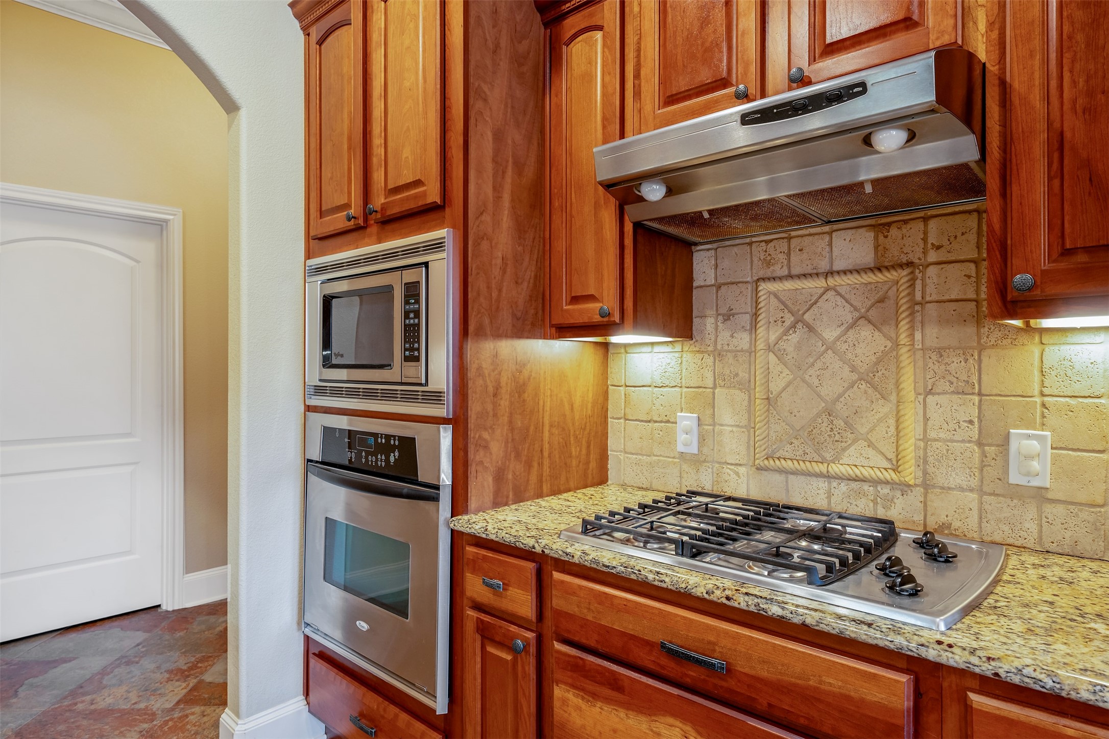 6526 Ashmore Tyler TX 75703