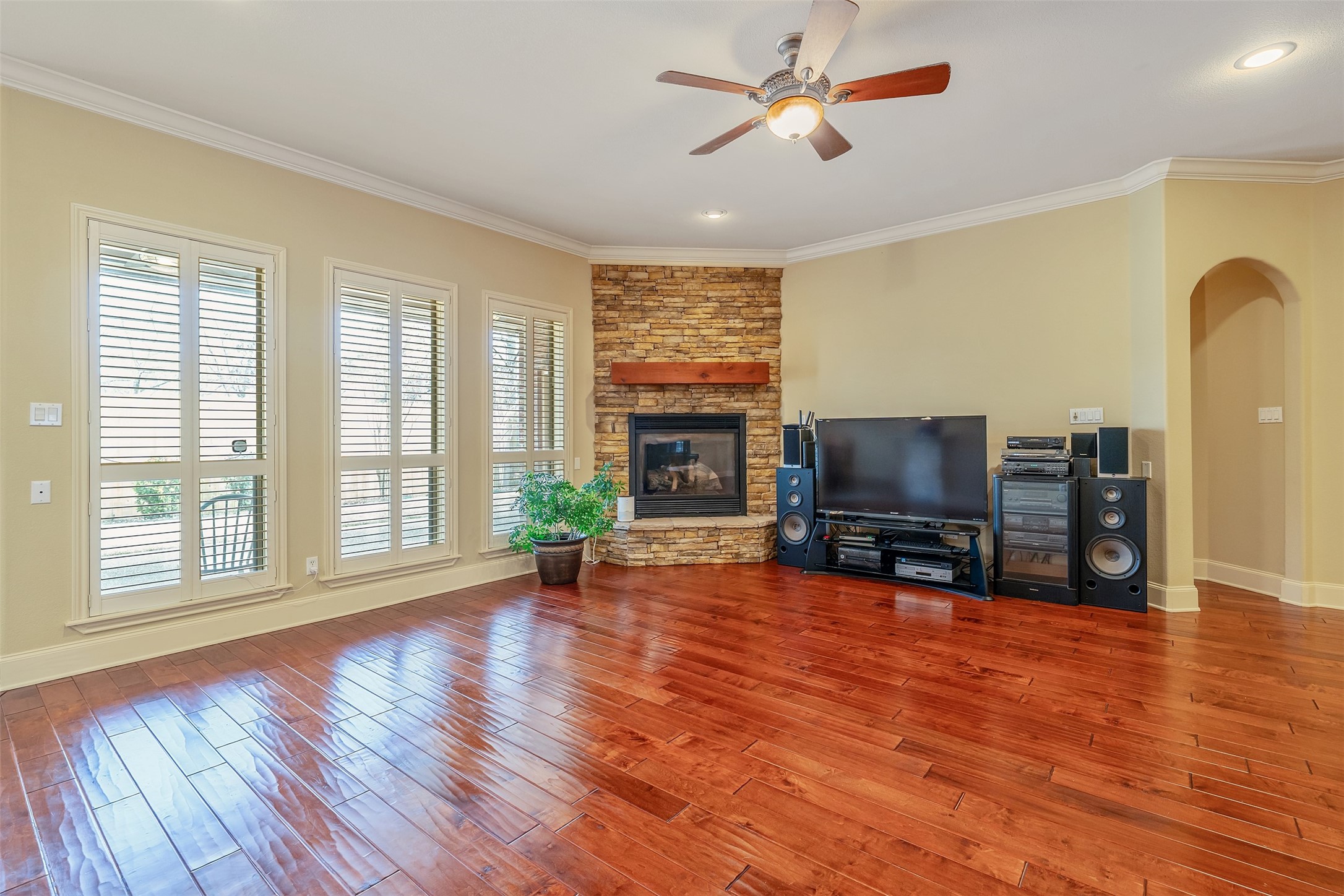 6526 Ashmore Tyler TX 75703