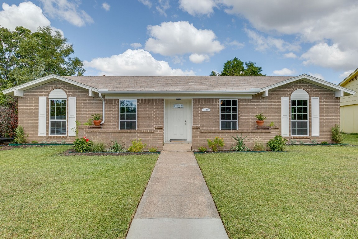 1721 Goliad Drive Garland TX 75042