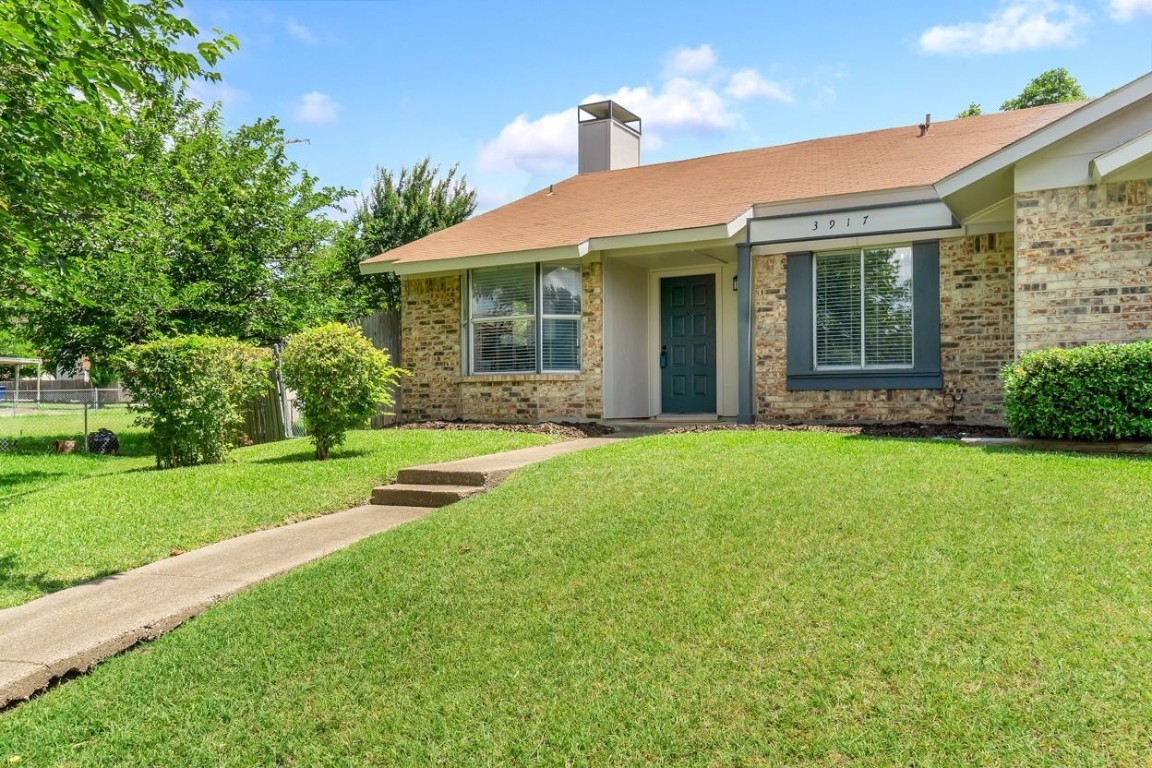 3917 Queens Court Garland TX 75043