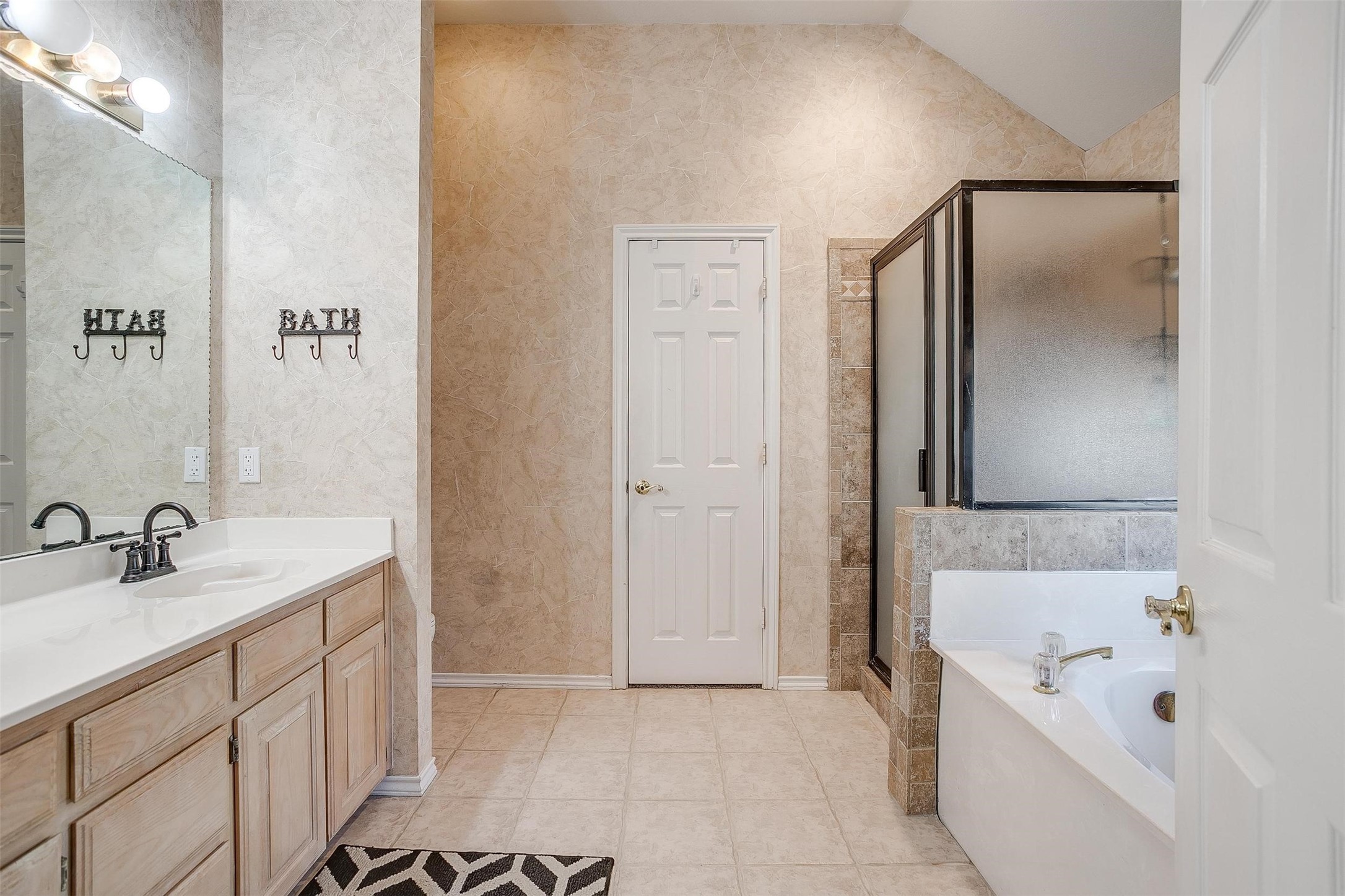 9301 Meandering Drive North Richland Hills TX 76182