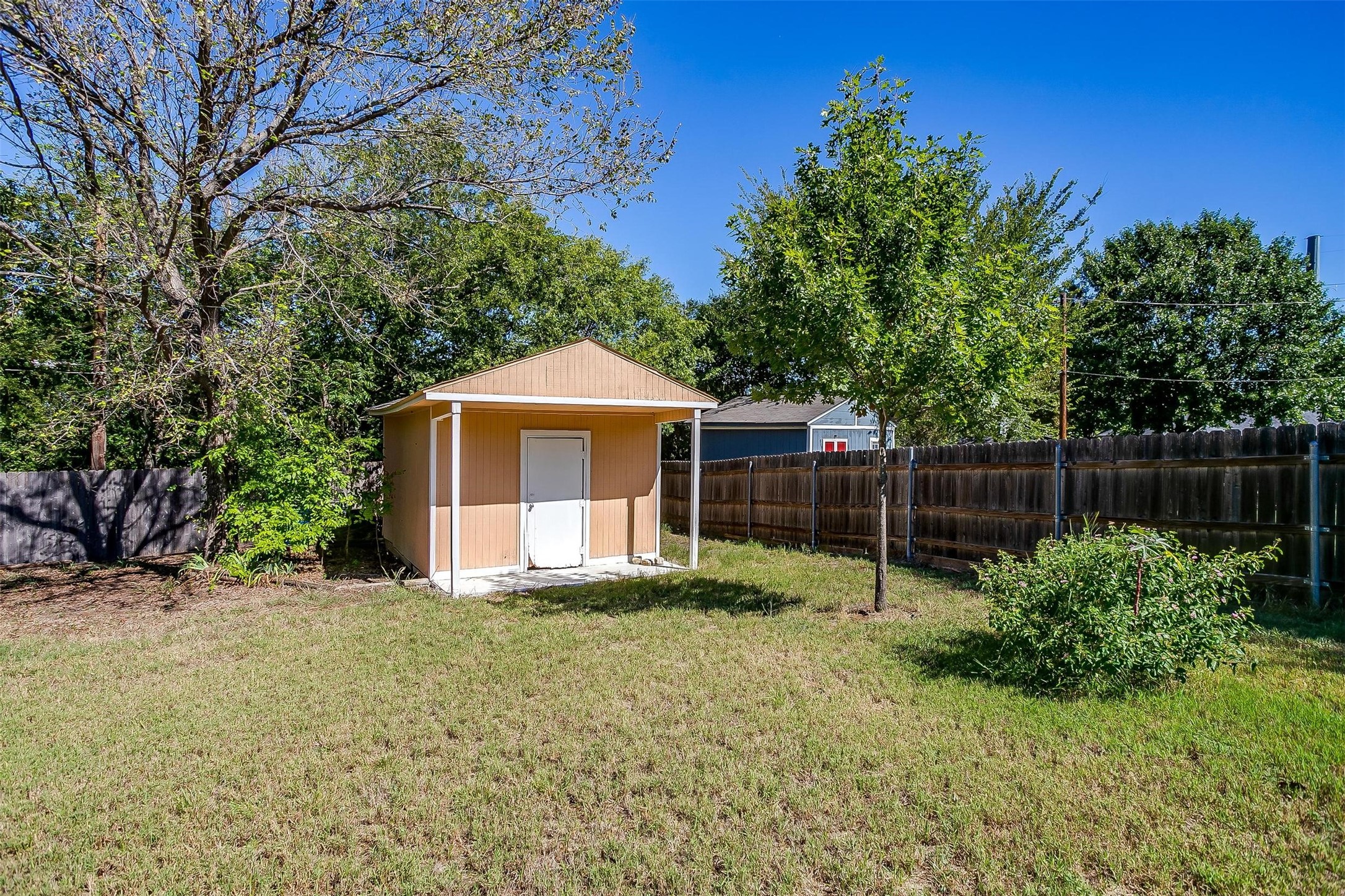 9301 Meandering Drive North Richland Hills TX 76182
